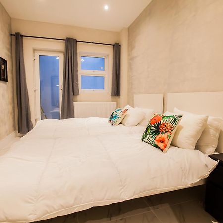 Luxury Fulham 3 Bedroom Garden House ロンドン エクステリア 写真