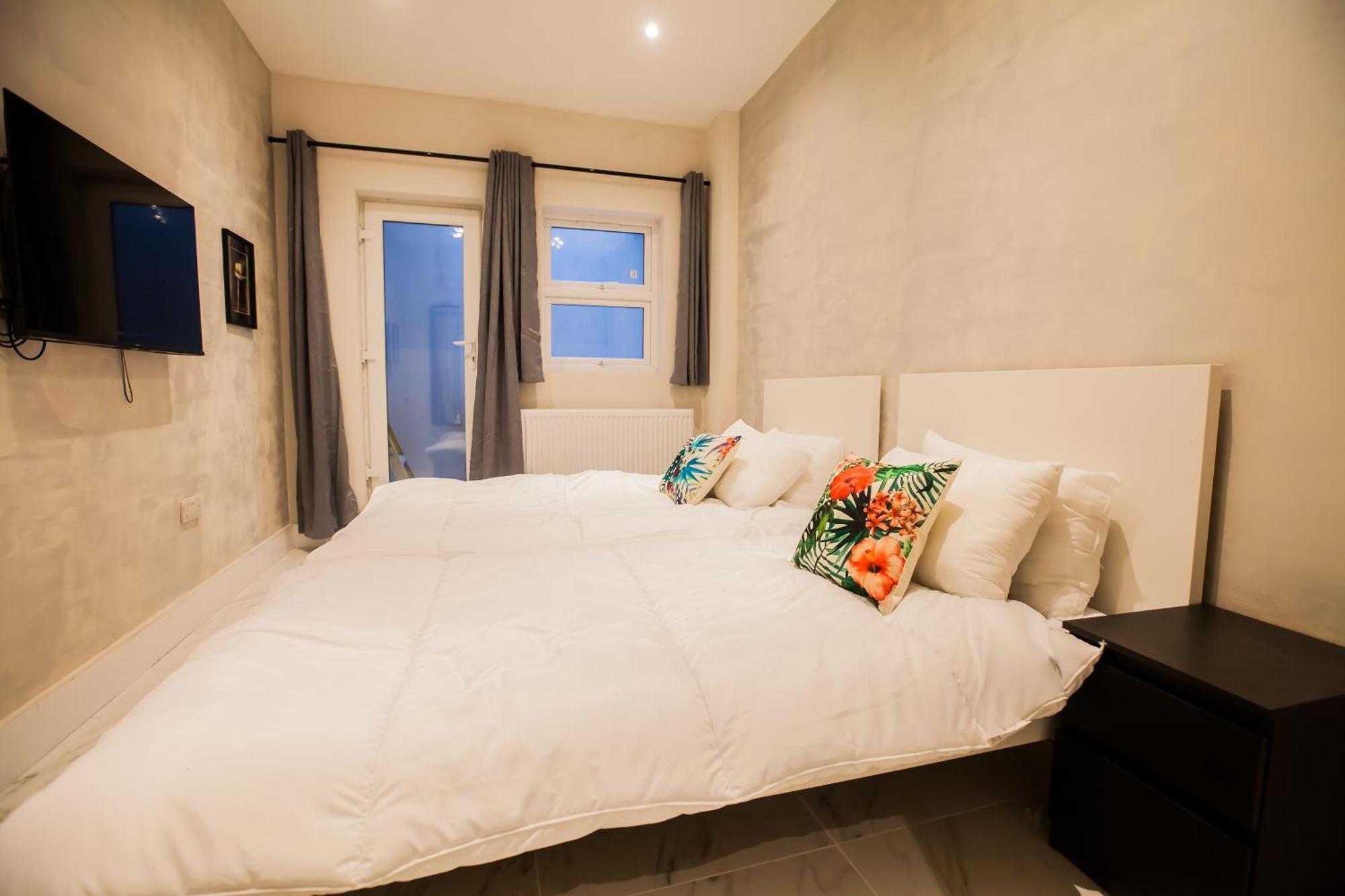 Luxury Fulham 3 Bedroom Garden House ロンドン エクステリア 写真